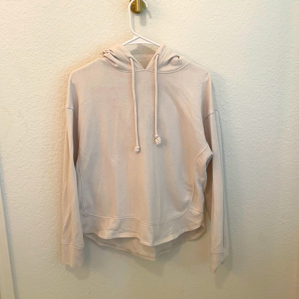 Cream Universal Thread high-low Hoodie